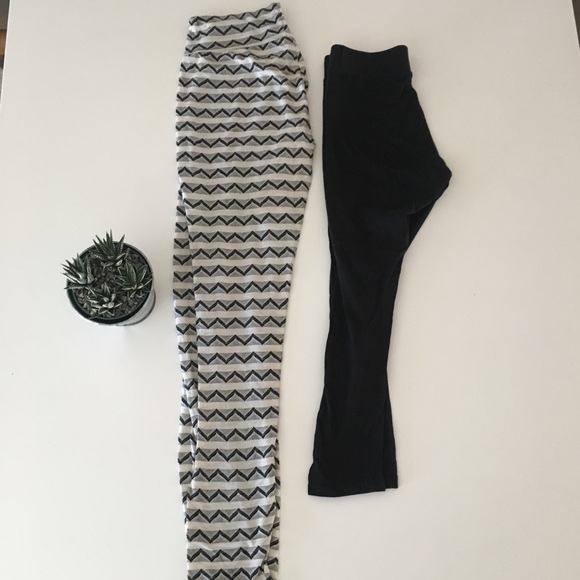 Bundle | Two Leggings Printed and Black - Picture 1 of 5